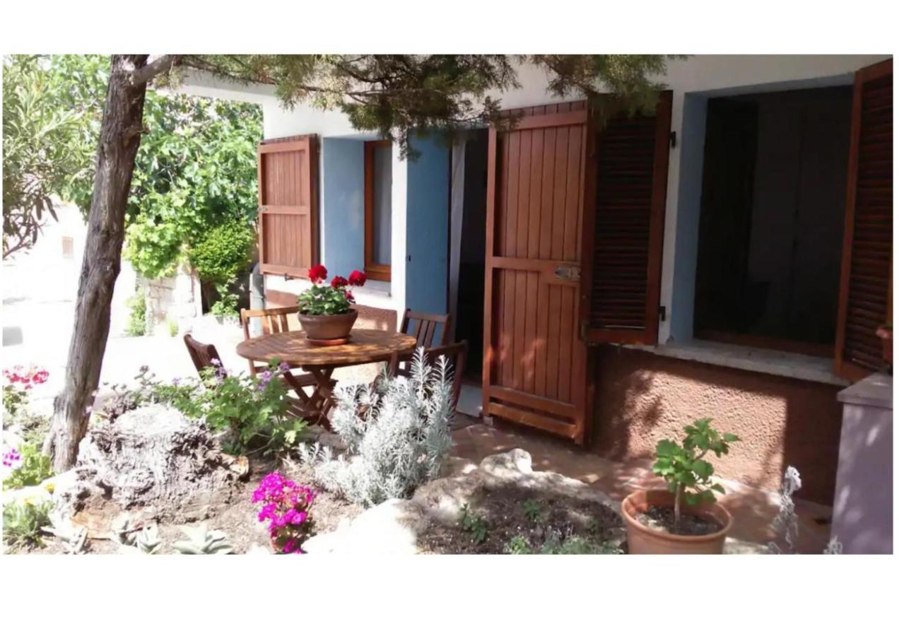 Vila Bilocale A Pochi Metri Dal Mare La Maddalena  Exteriér fotografie